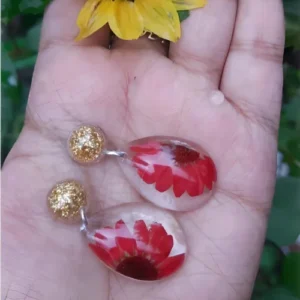 FloraFusion Red Daisy-Inspired Flower Earring #Femininity #HandmadeExcellence Anniversary Gifts, Artwork, Birthday Gifts for Her, Botanical Earrings, Botanical Jewellery, Daisy Series, Earrings, Eco-Friendly, Floral Earrings, Floral Jewellery, Flower Earrings, Flower Jewellery, Gifts for Mother, Gifts for Wife, Gifts for Women, Handcrafted, Handicrafts, Handmade, Jewellery, Mother's Day Gift Ideas, Nature Jewellery, Online Jewellery Store, Resin Jewellery, Valentine's Day Gift