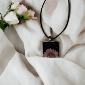 Square Purple Daizy Necklace | Midnight Petals #HandmadeJewellery Anniversary Gifts, Artwork, Birthday Gifts for Her, Botanical Jewellery, Botanical Necklace, Daisy Series, Eco-Friendly, Floral Jewellery, Floral Necklace, Flower Jewellery, Flower Necklace, Gifts for Mother, Gifts for Wife, Gifts for Women, Handcrafted, Handicrafts, Handmade, Jewellery, Mother's Day Gift Ideas, Nature Jewellery, Necklace, Online Jewellery Store, Resin Jewellery, Valentine's Day Gift